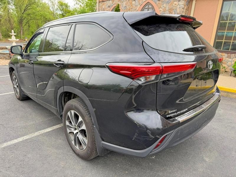 2022 Toyota Highlander VIN 5TDGZRBH5NS591314 COPART salvage auction — MINOR DENT/SCRATCHES, Ny - Certificate Of Title, sold $21,600 on 2026-07-21 (photo 2)
