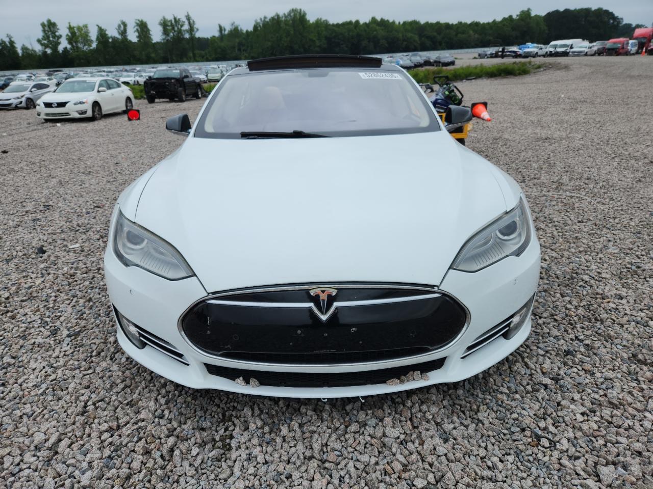 2013 Tesla Model S VIN 5YJSA1CP0DFP24928 COPART salvage auction — Mechanical, NC - DEALER ONLY CLEAN TITLE, sold $1,750 on 2026-06-30 (photo 5)