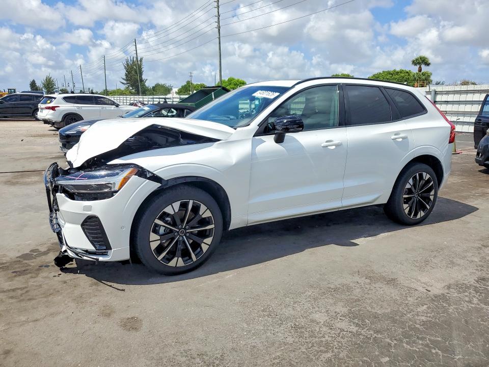 2026 Volvo VIN YV4M12RC3T1448641 COPART salvage auction — FRONT END, FL - CERT OF TITLE SLVG REBUILDABLE, sold $9,300 on 2026-08-10 (photo 1)
