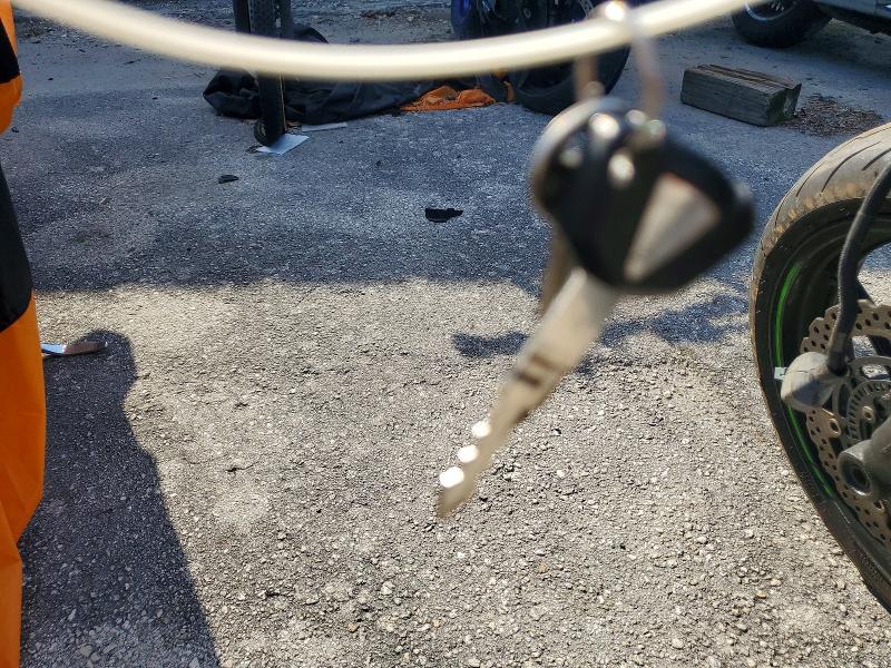 2016 Kawasaki Zx636 VIN JKBZXJE1XGA020082 COPART salvage auction — FRONT END, Fl - Cert Of Title Slvg Rebuildable, sold $450 on 2026-07-09 (photo 8)