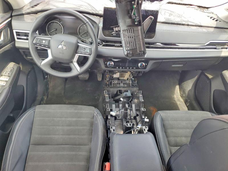 2025 Mitsubishi Outlander VIN JA4J3VA8XSZ033223 COPART salvage auction — FRONT END, Nc - Dlr Only Bill Of Sale, sold $10,300 on 2026-07-29 (photo 8)