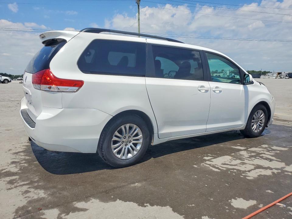 2014 Toyota Sienna VIN 5TDYK3DC3ES492420 COPART salvage auction — FRONT END, Tn - Salvage Certificate, sold $2,350 on 2026-07-27 (photo 3)
