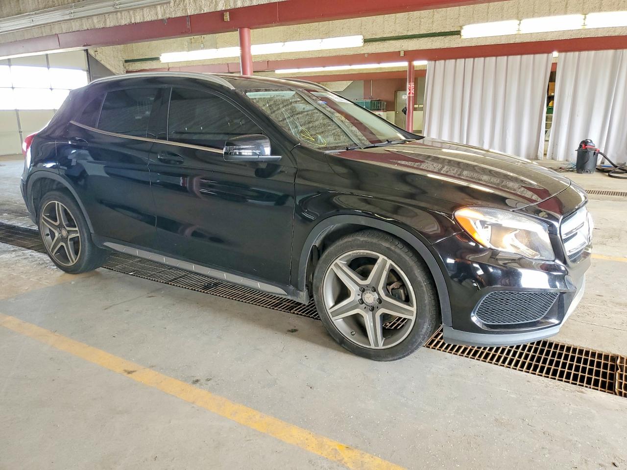 2015 Mercedes-Benz GLA-Class VIN WDCTG4GBXFJ109084 COPART salvage auction — Minor Dent/Scratches, IN - CERTIFICATE OF TITLE, sold $3,000 on 2026-07-09 (photo 4)