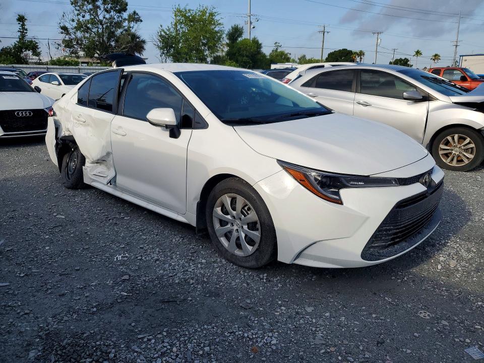 2026 Toyota Corolla VIN 5YFB4MDE2TP450186 COPART salvage auction — SIDE, Fl - Cert Of Title Slvg Rebuildable, sold $6,400 on 2026-07-14 (photo 4)