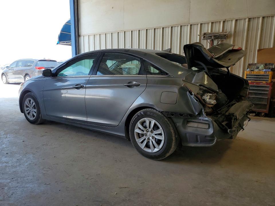 2013 Hyundai Sonata VIN 5NPEB4ACXDH563050 COPART salvage auction — REAR END, Tx - Salvage Vehicle Title, sold $325 on 2026-07-31 (photo 2)