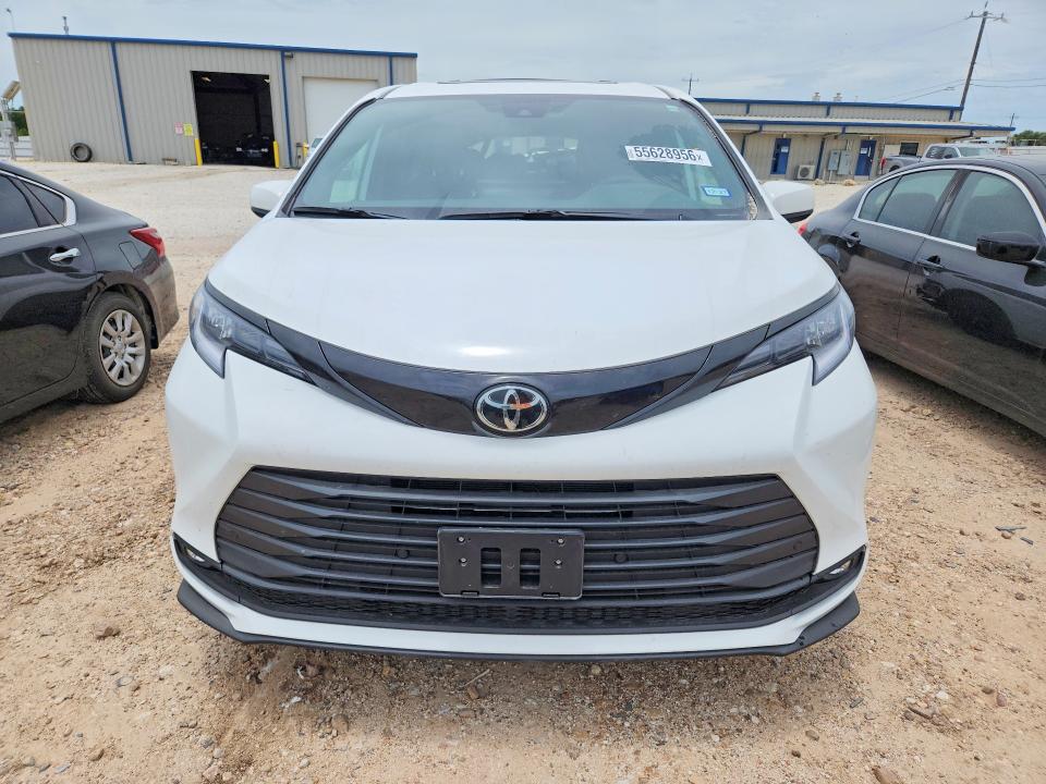 2026 Toyota Sienna VIN 5TDCSKFC9TS227533 COPART salvage auction — REAR END, TX - SALVAGE VEHICLE TITLE (P), sold $23,400 on 2026-07-16 (photo 5)