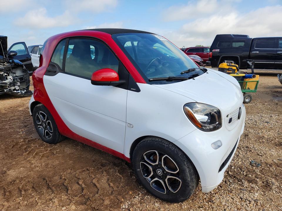 2018 Smart VIN WMEFJ9BA0JK283377 COPART salvage auction — MINOR DENT/SCRATCHES, Tx - Certificate Of Title, sold $6,900 on 2026-07-09 (photo 4)
