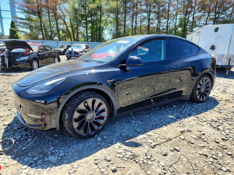 2022 Tesla Model y VIN 7SAYGDEF3NF375136 COPART salvage auction — SIDE, Nj - Cert Of Title-Salvage, sold $9,500 on 2026-07-27 (photo 1)