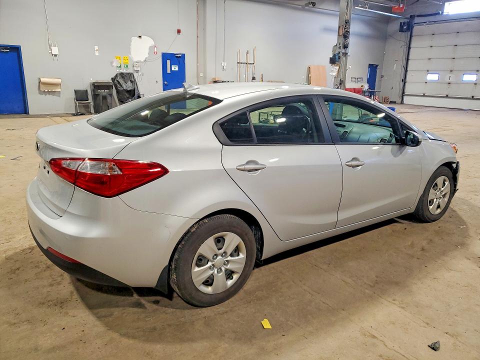 2016 Kia Forte VIN KNAFK4A63G5462500 COPART salvage auction — FRONT END, Nb - Salvage Title, sold $275 on 2026-07-30 (photo 3)