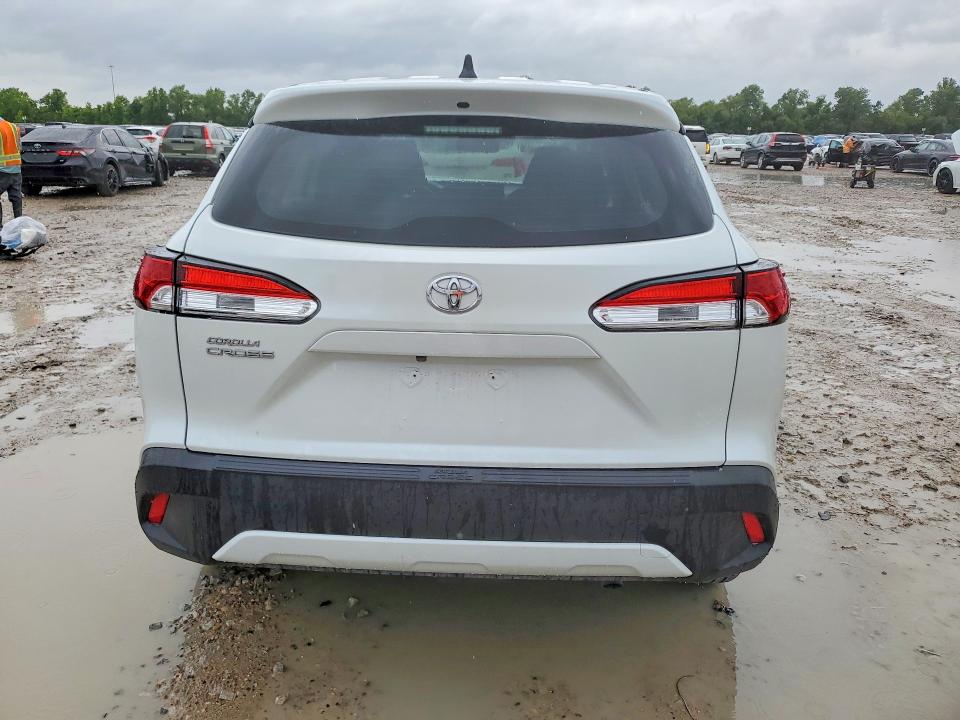 2025 Toyota Corolla cross VIN 7MUAAAAG4SV143266 COPART salvage auction — FRONT END, Tx - Salvage Vehicle Title, sold $200 on 2026-07-21 (photo 6)