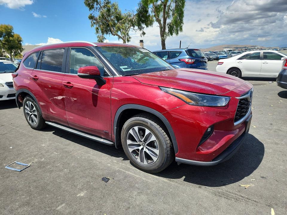 2023 Toyota Highlander VIN 5TDKBRCH4PS120464 COPART salvage auction — REAR END, Ca - Salvage Certificate, sold $21,500 on 2026-07-08 (photo 4)