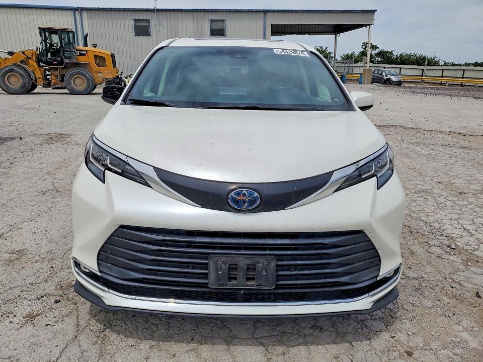 2021 Toyota Sienna VIN 5TDJSKFC5MS026348 COPART salvage auction — HAIL, Salvage Title, sold $18,600 on 2026-07-28 (photo 5)