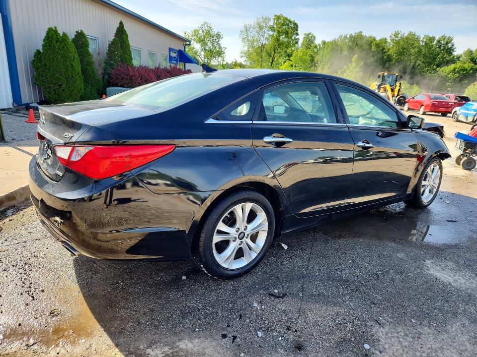 2011 Hyundai Sonata VIN 5NPEC4AB2BH294057 COPART salvage auction — FRONT END, Ky - Bill Of Sale/Part Only/No Titl, sold $750 on 2026-07-16 (photo 3)