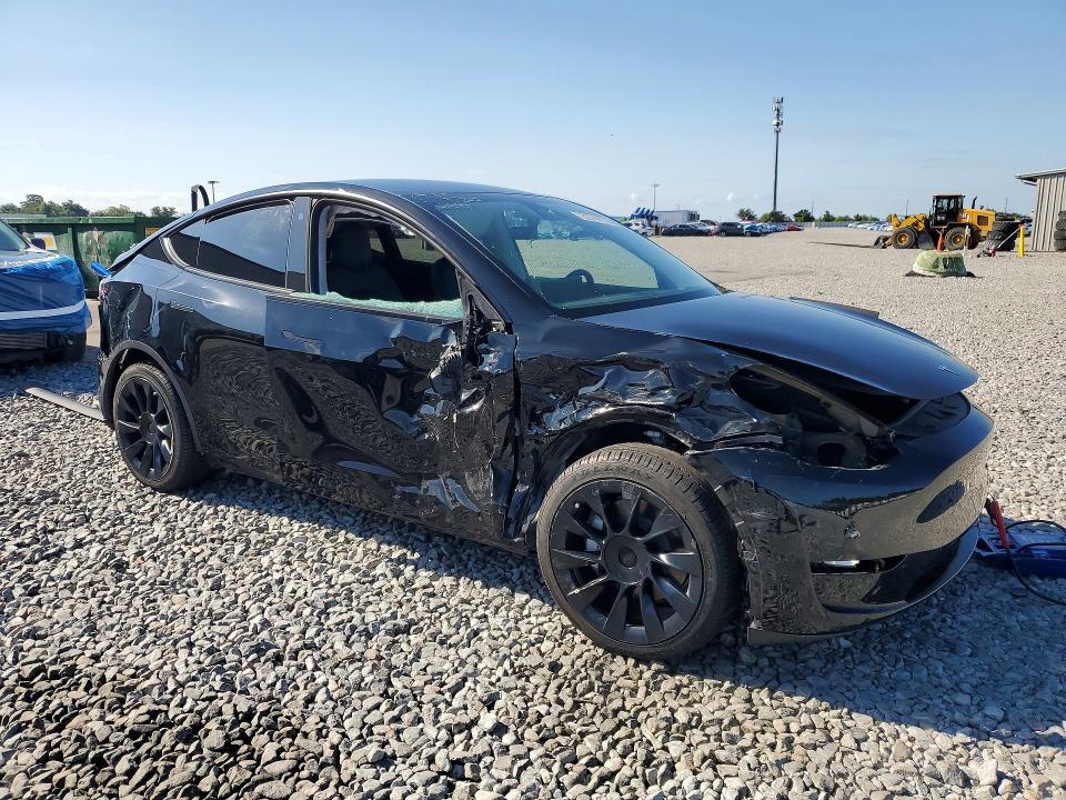 2022 Tesla Model y VIN 7SAYGDEE6NA005917 COPART salvage auction — FRONT END, Fl - Cert Of Title Slvg Rebuildable, sold $8,700 on 2026-07-13 (photo 4)