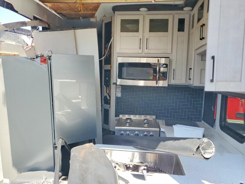 2024 Heartland Cyclone VIN 5SFCG4532RE529983 COPART salvage auction — ROOF, MI - SCRAP CERTIFICATE OF TITLE, sold $35 on 2026-07-30 (photo 5)