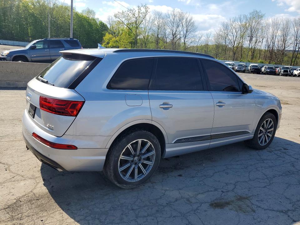 2017 Audi Q7 VIN WA1VAAF74HD003821 COPART salvage auction — MINOR DENT/SCRATCHES, Fl - Certificate Of Title, sold $4,400 on 2026-07-16 (photo 3)