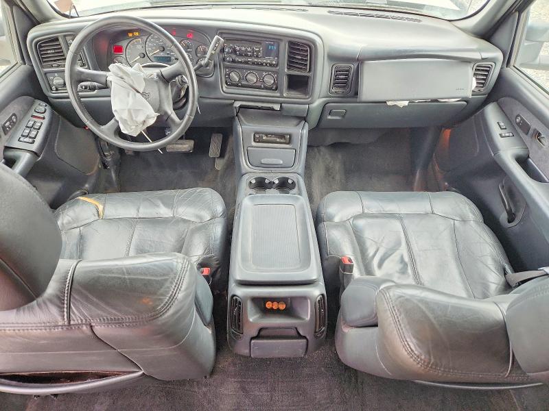 2002 Chevrolet Silverado 2500 VIN 1GCHK23122F159471 COPART salvage auction — FRONT END, Co - Public - Salvage Title, sold $3,950 on 2026-07-02 (photo 8)