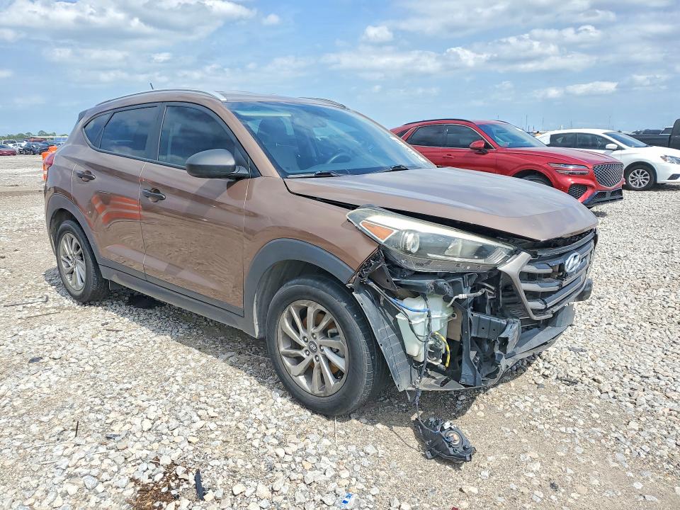 2016 Hyundai VIN KM8J33A47GU180509 COPART salvage auction — FRONT END, Tx - Salvage Vehicle Title, sold $2,200 on 2026-07-13 (photo 4)