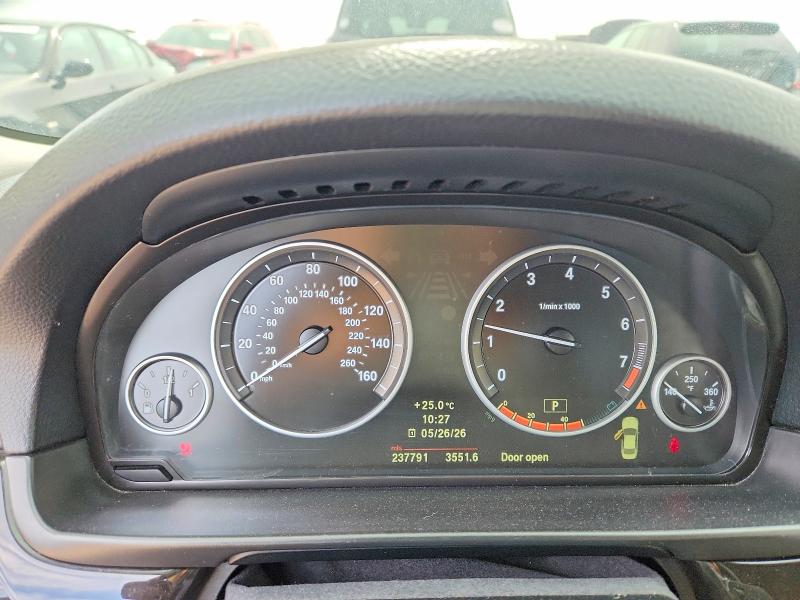2011 BMW 5er VIN WBAFU9C5XBC786088 COPART salvage auction — SIDE, Il - Salvage Certificate, sold $1,550 on 2026-07-07 (photo 9)