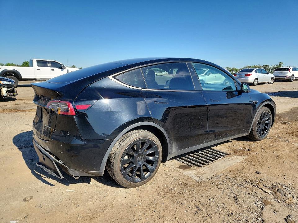 2023 Tesla Model y VIN 7SAYGAEE6PF924868 COPART salvage auction — REAR END, Va - Cert Of Title - Salvage, sold $8,500 on 2026-07-22 (photo 3)