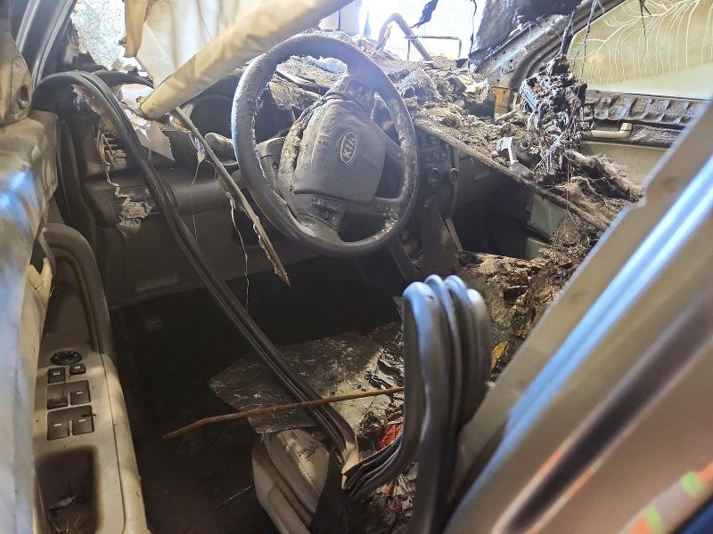 2011 Kia Sorento VIN 5XYKTCA19BG019457 COPART salvage auction — ENGINE BURN, MO - SALVAGE CERTIFICATE OF TITLE, sold $70 on 2026-07-28 (photo 8)