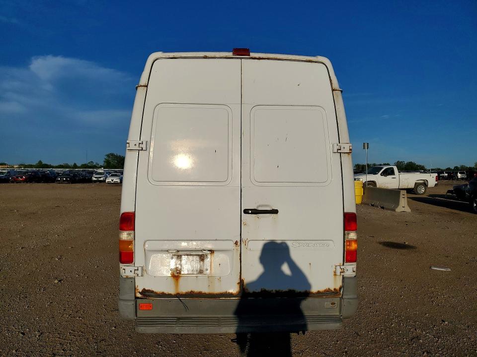 2006 Dodge Sprinter VIN WD0PD744X65912808 COPART salvage auction — FRONT END, Il - Salvage Certificate, sold $250 on 2026-07-29 (photo 6)