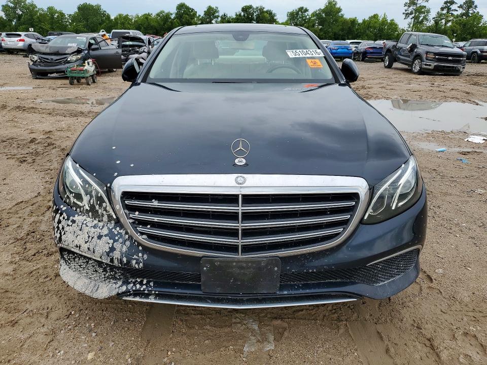 2017 Mercedes-benz VIN WDDZF4JB8HA097019 COPART salvage auction — WATER/FLOOD, Tx - Salvage Title-Flood Damage, sold $250 on 2026-07-24 (photo 5)