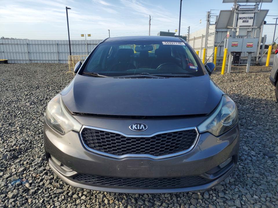 2014 Kia Forte VIN KNAFX4A85E5102385 COPART salvage auction — VANDALISM, Ca - Salvage Certificate, sold $525 on 2026-07-09 (photo 5)