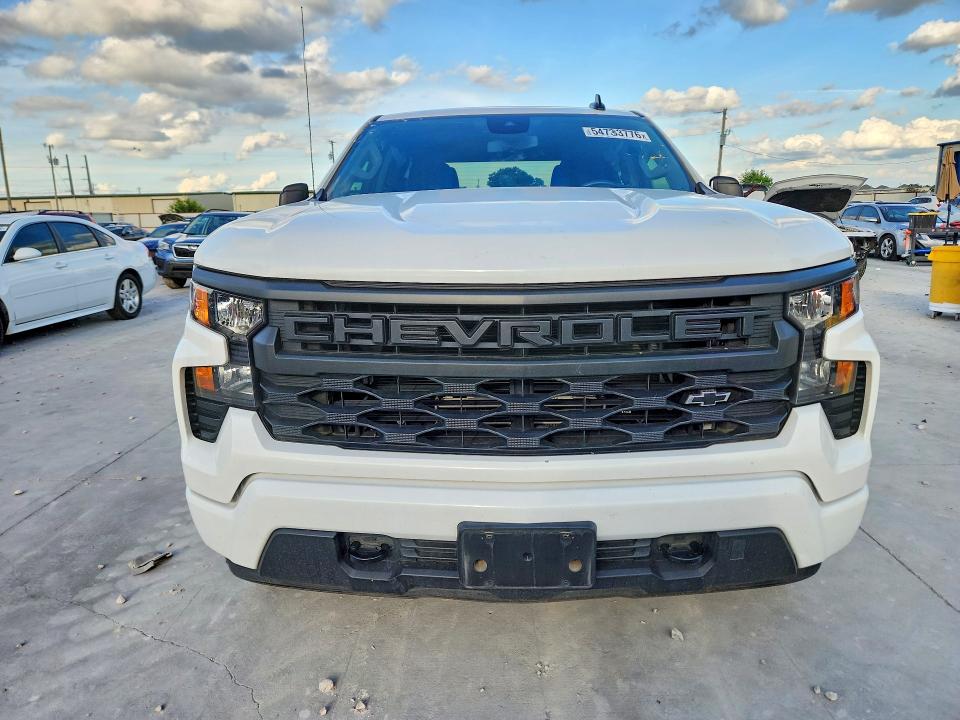 2024 Chevrolet Silverado VIN 1GCPABEKXRZ385240 COPART salvage auction — SIDE, Tx - Salvage Vehicle Title, sold $8,700 on 2026-07-24 (photo 5)