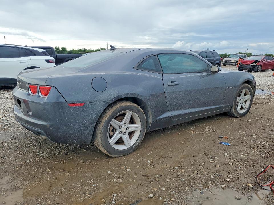 2010 Chevrolet Camaro VIN 2G1FB1EV1A9146566 COPART salvage auction — MINOR DENT/SCRATCHES, Mt - Certificate Of Title, sold $900 on 2026-07-02 (photo 3)