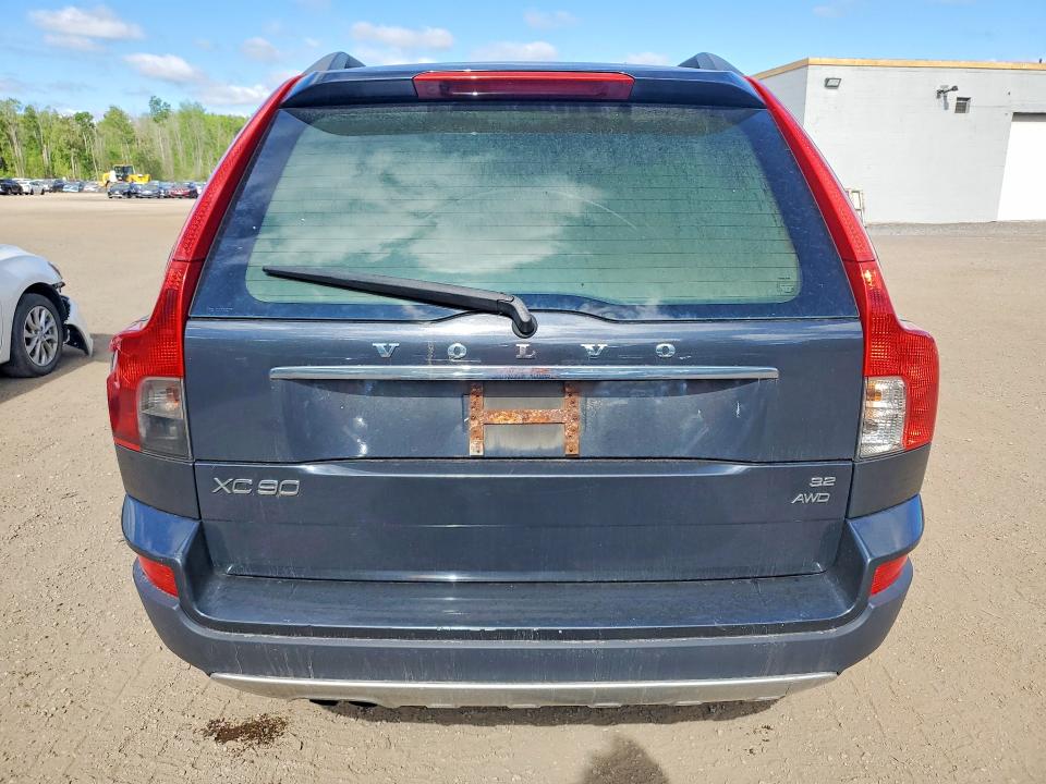 2010 Volvo Xc90 VIN YV4982CZ2A1544451 COPART salvage auction — INTERIOR BURN, On - Permit No Brand - Unfit, sold $375 on 2026-08-18 (photo 6)