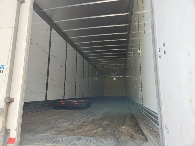 2023 Utility trailer manufacture Trailers VIN 3H3V532K6PJ091195 COPART salvage auction — ROLLOVER, OH - CERT OF TITLE-SALVAGE, sold $9,300 on 2026-07-09 (photo 6)