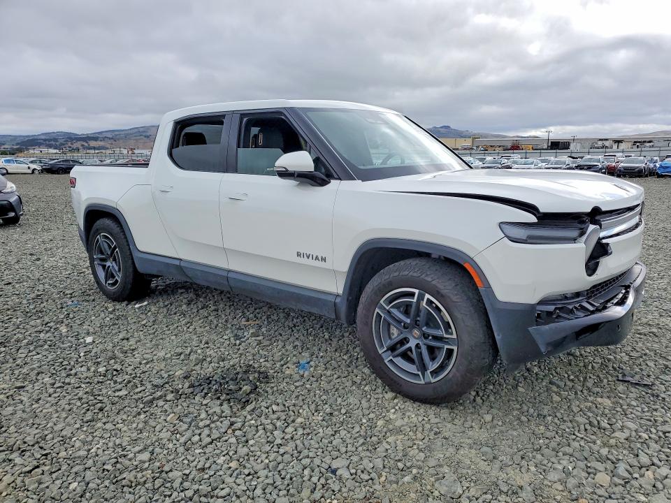 2025 Rivian VIN 7FCTGBAA5SN035063 COPART salvage auction — FRONT END, Ca - Salvage Certificate, sold $20,100 on 2026-07-20 (photo 4)