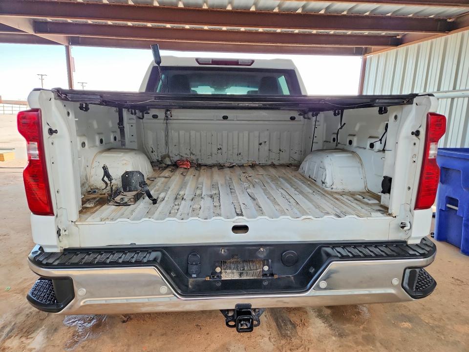 2023 Chevrolet Silverado VIN 1GCUDAED0PZ291936 COPART salvage auction — MINOR DENT/SCRATCHES, Tx - Certificate Of Title, sold $18,400 on 2026-07-29 (photo 6)