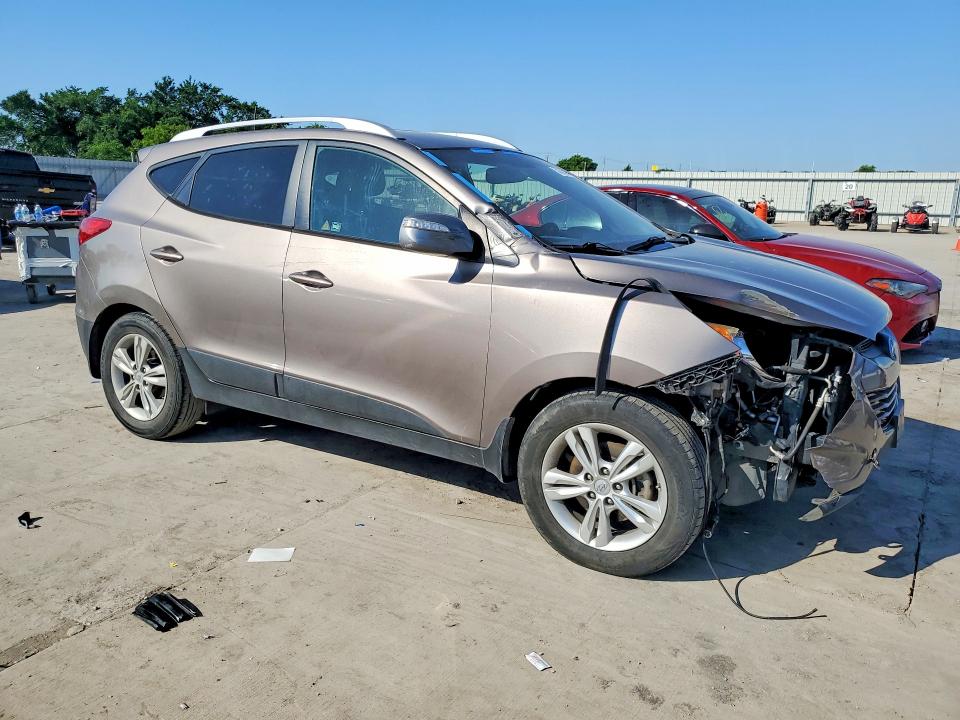 2012 Hyundai VIN KM8JU3AC6CU338062 COPART salvage auction — FRONT END, Tx - Salvage Vehicle Title, sold $1,700 on 2026-07-02 (photo 4)