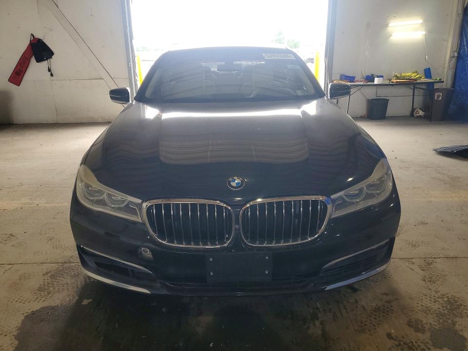 2016 BMW 7er VIN WBA7F0C50GGL99687 COPART salvage auction — MINOR DENT/SCRATCHES, Il - Certificate Of Title, sold $7,200 on 2026-07-29 (photo 5)