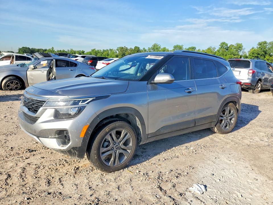 2023 Kia Seltos VIN KNDEU2AA2P7392106 COPART salvage auction — SIDE, Tx - Salvage Vehicle Title, sold $3,400 on 2026-07-21 (photo 1)