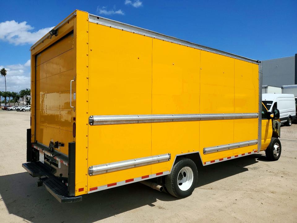 2022 Ford E-350 VIN 1FDWE3FN3NDC04013 COPART salvage auction — FRONT END, Az - Cert Of Title - Salvage, sold $7,400 on 2026-07-20 (photo 3)