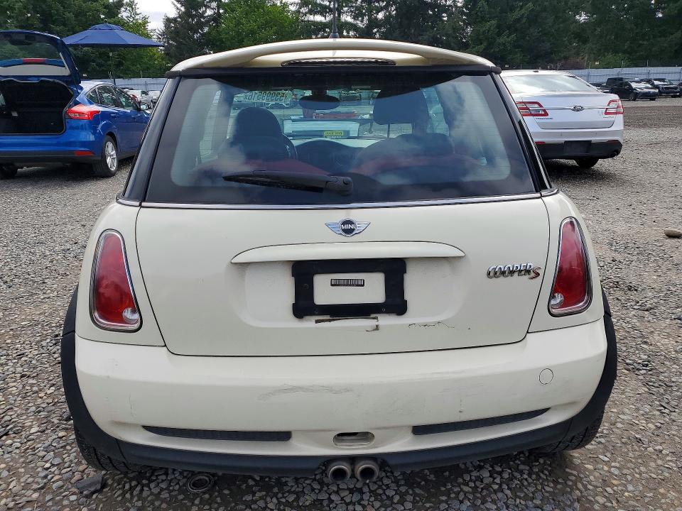 2006 Mini Cooper VIN WMWRE335X6TJ34987 COPART salvage auction — FRONT END, WA - VEHICLE CERT OF OWNERSHIP-TITL (P), sold $200 on 2026-08-04 (photo 6)
