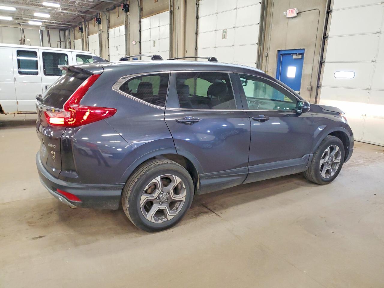 2019 Honda CR-V VIN 7FARW2H87KE040211 COPART salvage auction — Side, MN - CERT OF TITLE-SALVAGE, sold $8,100 on 2026-07-09 (photo 3)