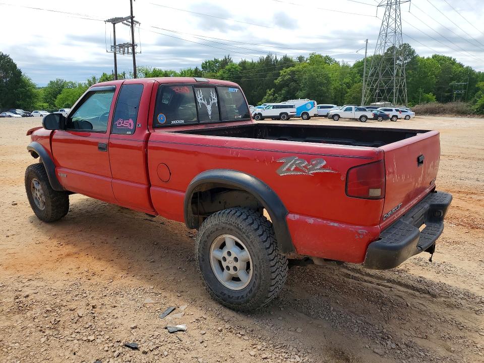 1999 Chevrolet S-10 pickup VIN 1GCCT19W0X8160523 COPART salvage auction — FRONT END, NC - SALVAGE CERTIFICATE OF TITLE, sold $850 on 2026-07-06 (photo 2)