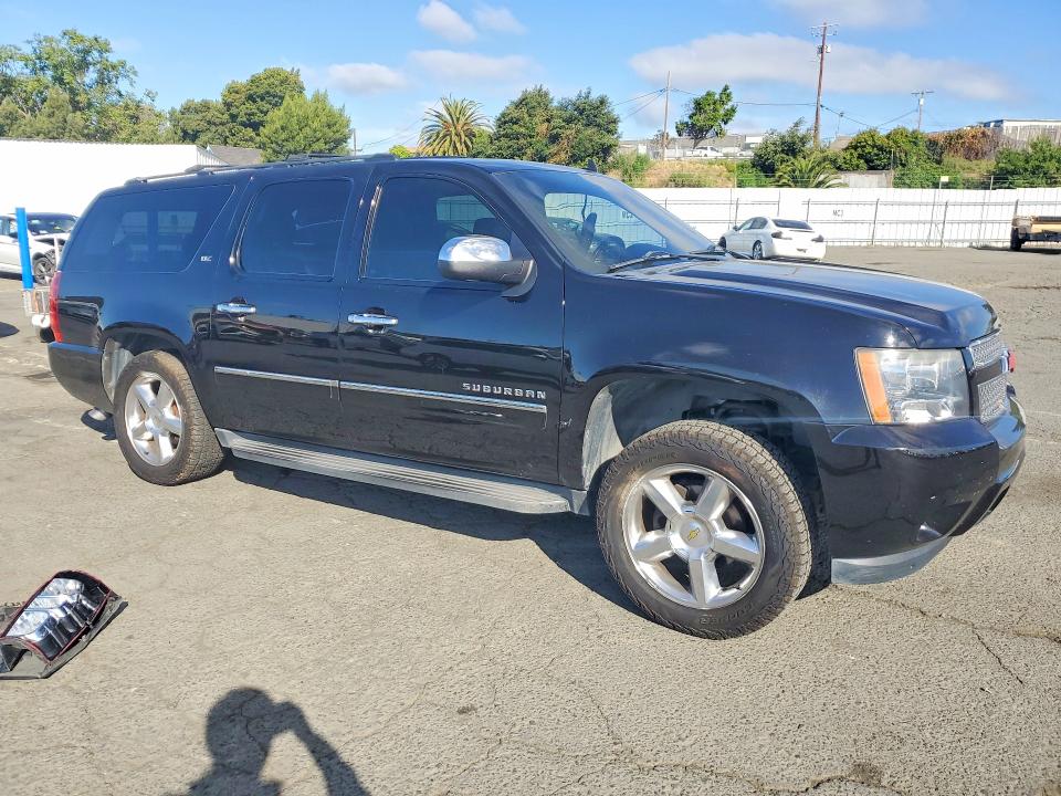 2013 Chevrolet Suburban VIN 1GNSKKE77DR377325 COPART salvage auction — REAR END, Ca - Salvage Certificate, sold $25 on 2026-07-24 (photo 4)