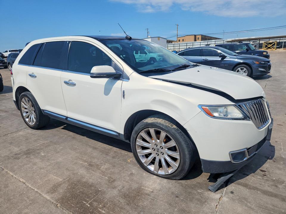 2013 Lincoln VIN 2LMDJ6JK5DBL49211 COPART salvage auction — REAR END, Tx - Salvage Vehicle Title, sold $1,050 on 2026-07-09 (photo 4)