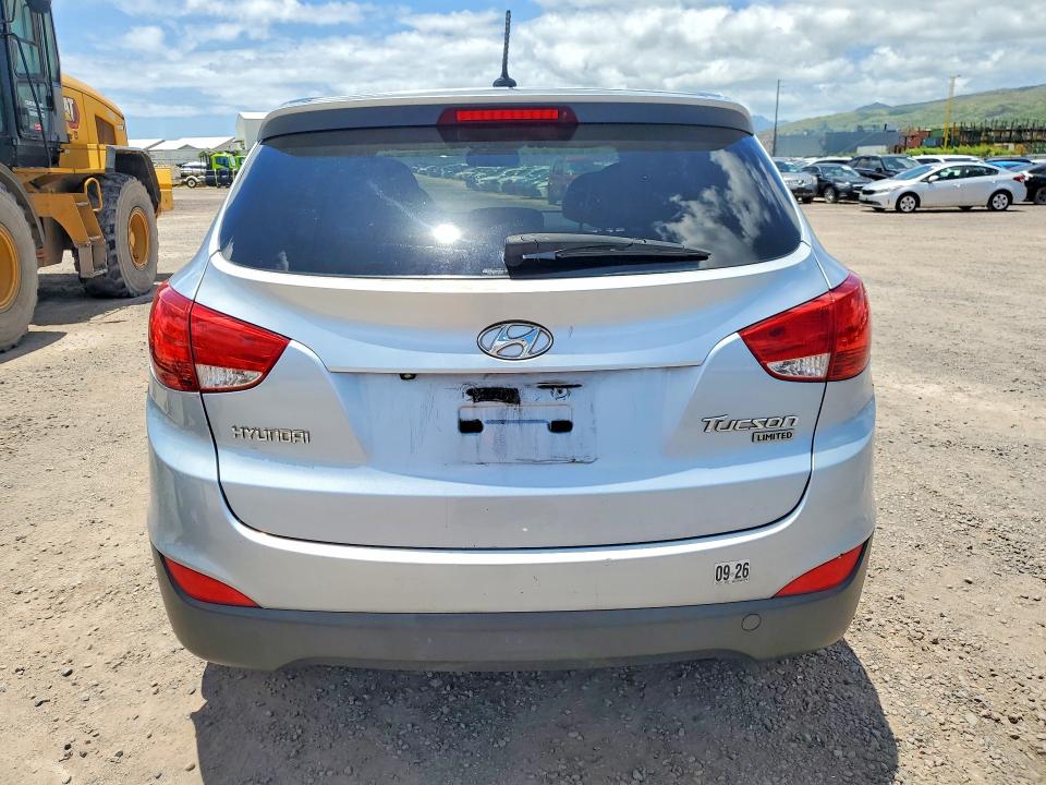 2013 Hyundai Tucson VIN KM8JU3AC6DU665496 COPART salvage auction — MINOR DENT/SCRATCHES, Hi - Certificate Of Title, sold $600 on 2026-07-06 (photo 6)