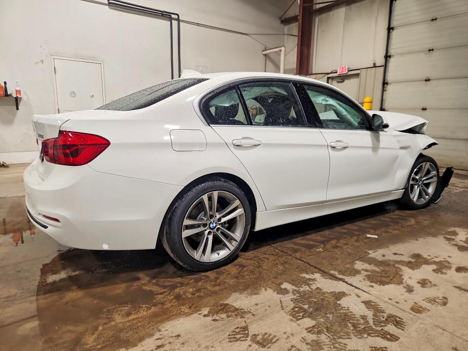 2018 BMW 3er VIN WBA8D9G54JNU72569 COPART salvage auction — FRONT END, Pa - Certificate Of Salvage, sold $1,000 on 2026-08-18 (photo 3)