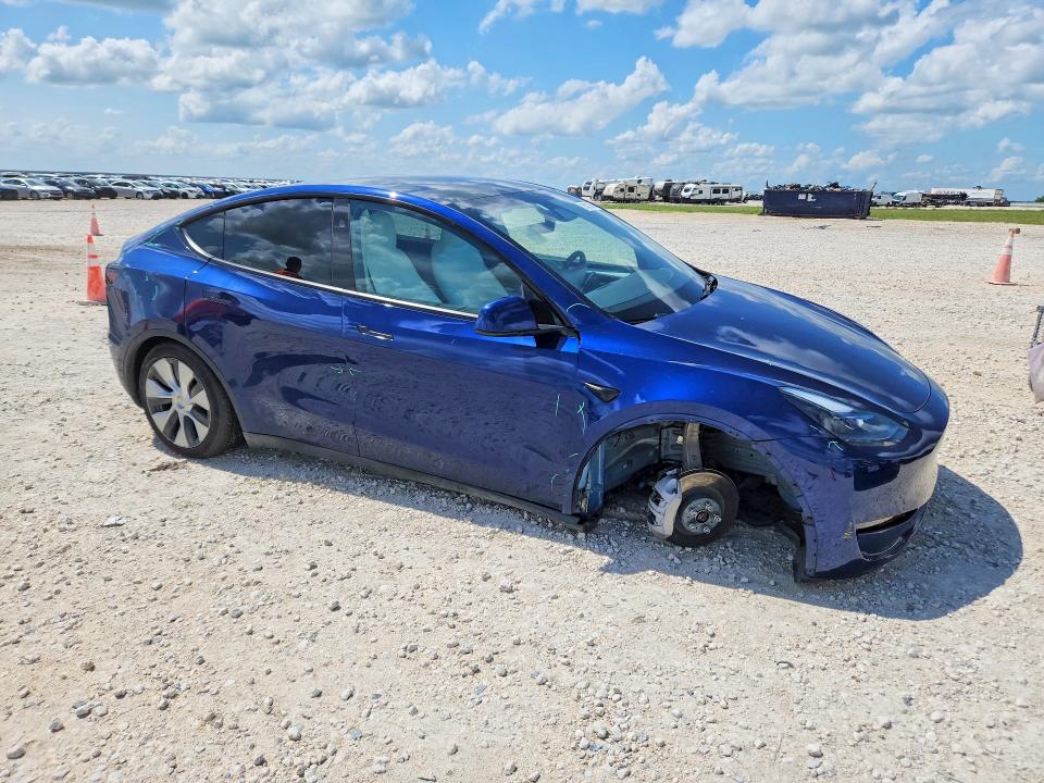 2024 Tesla VIN 7SAYGAEE0RF019822 COPART salvage auction — UNDERCARRIAGE, Tx - Salvage Vehicle Title, sold $13,300 on 2026-07-09 (photo 4)