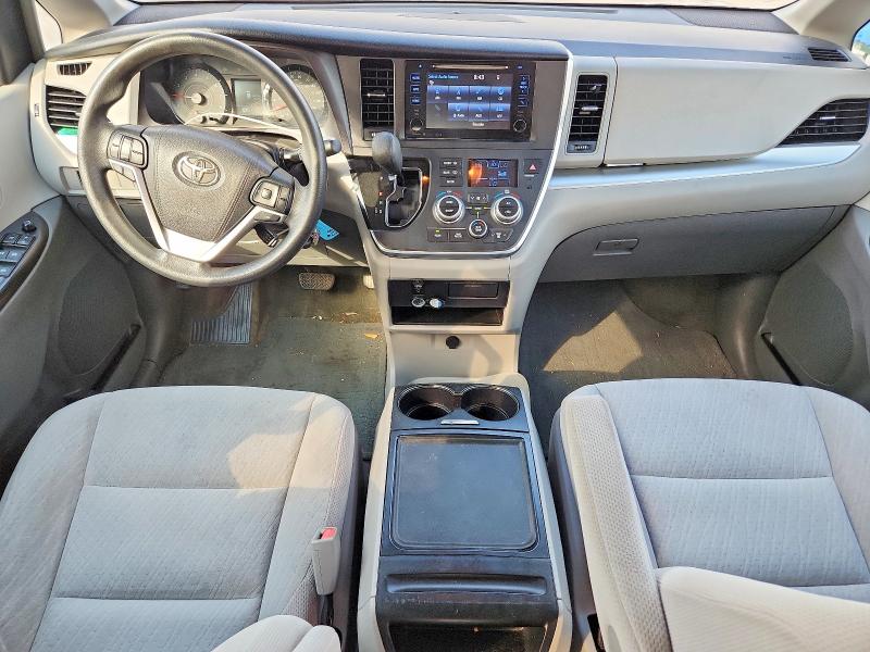 2017 Toyota VIN 5TDKZ3DC8HS841903 COPART salvage auction — MINOR DENT/SCRATCHES, La - Cert Of Title-Salvage, sold $6,600 on 2026-07-29 (photo 8)