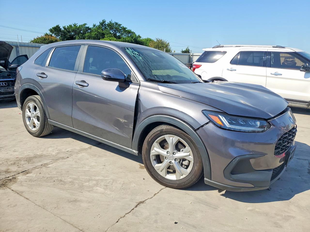 2023 Honda HR-V VIN 3CZRZ1H30PM722295 COPART salvage auction — Front End, TX - SALVAGE VEHICLE TITLE, sold $5,000 on 2026-06-25 (photo 4)