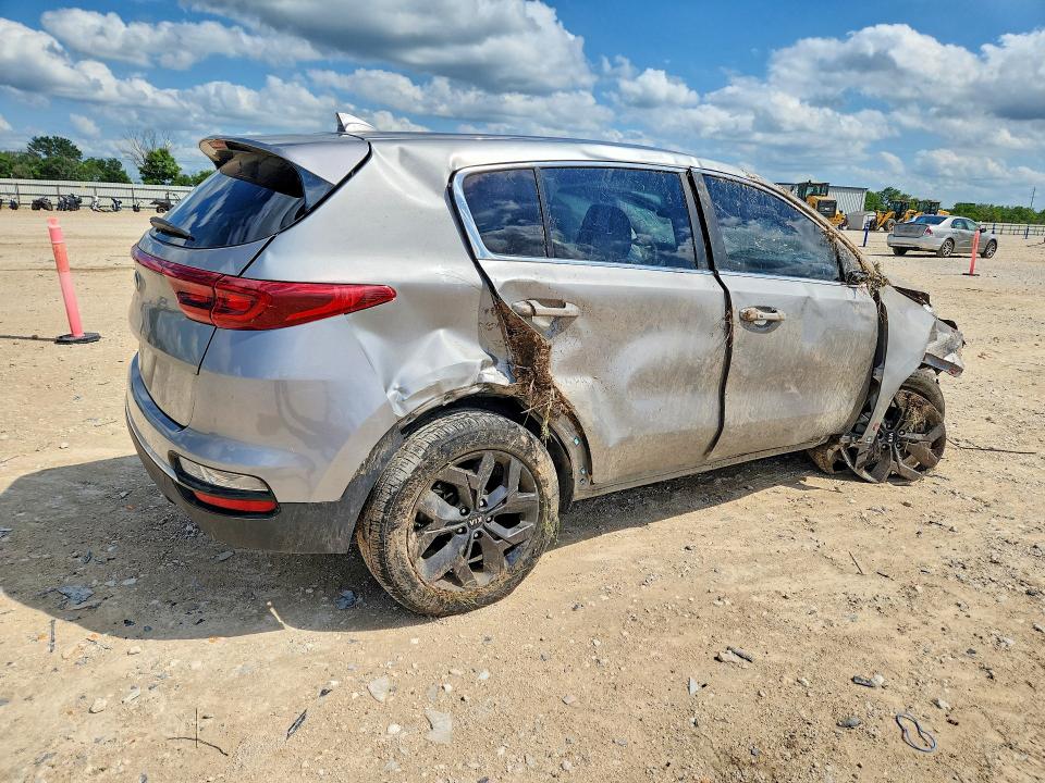 2022 Kia Sportage VIN KNDPM3AC5N7958546 COPART salvage auction — ROLLOVER, Tx - Salvage Vehicle Title, sold $1,300 on 2026-07-16 (photo 3)