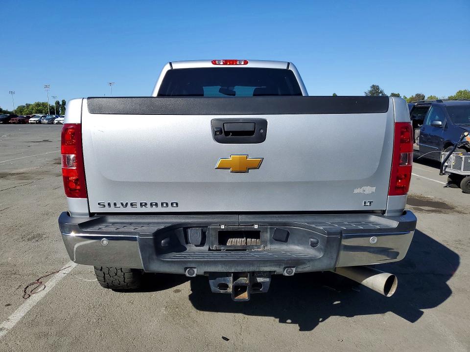 2014 Chevrolet Silverado 2500 VIN 1GC1KXC8XEF179032 COPART salvage auction — MINOR DENT/SCRATCHES, Ca - Dis/Dlr/Exp Only Clean Title, sold $7,800 on 2026-07-02 (photo 6)